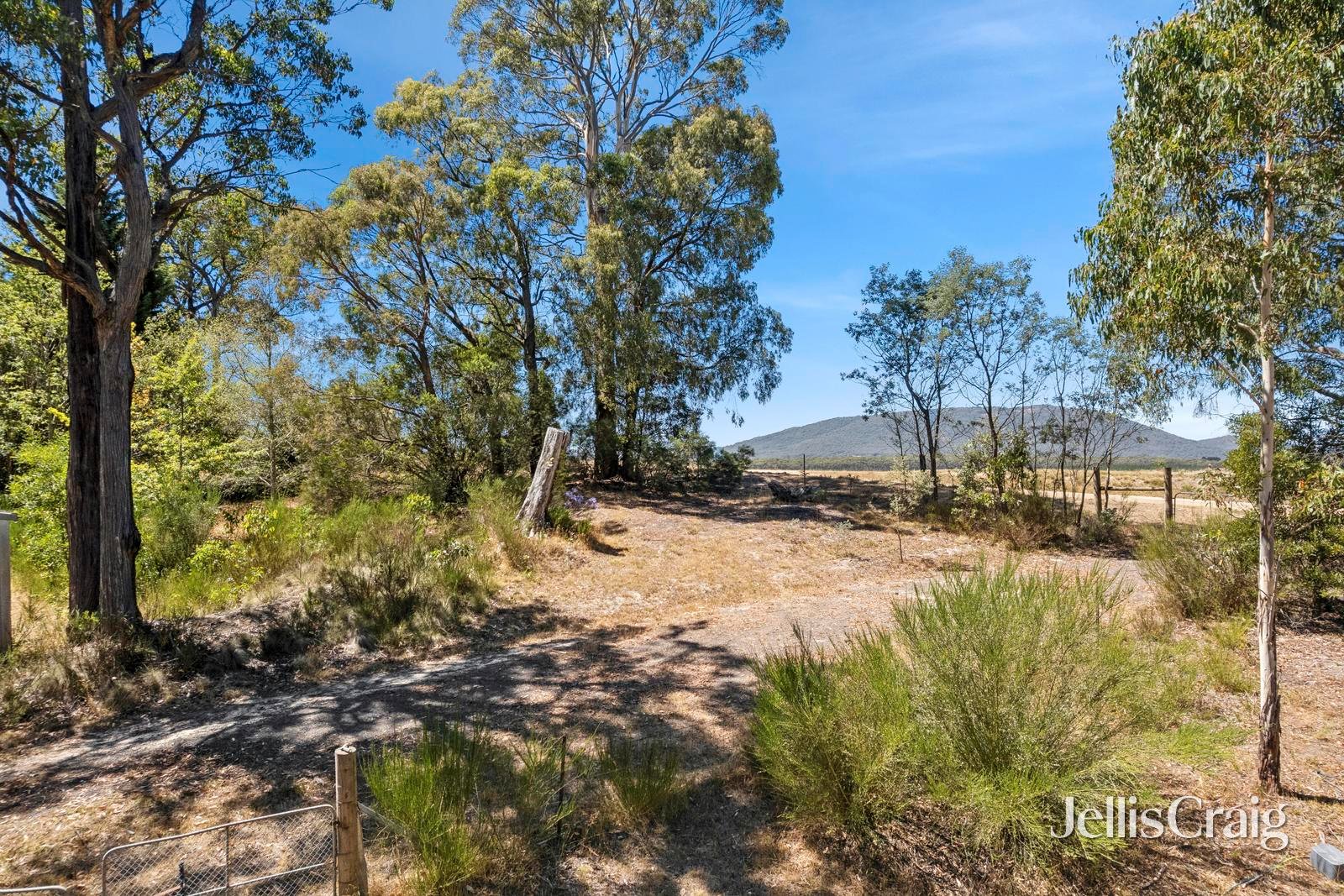 74 Kellett Road, Woodend image 17