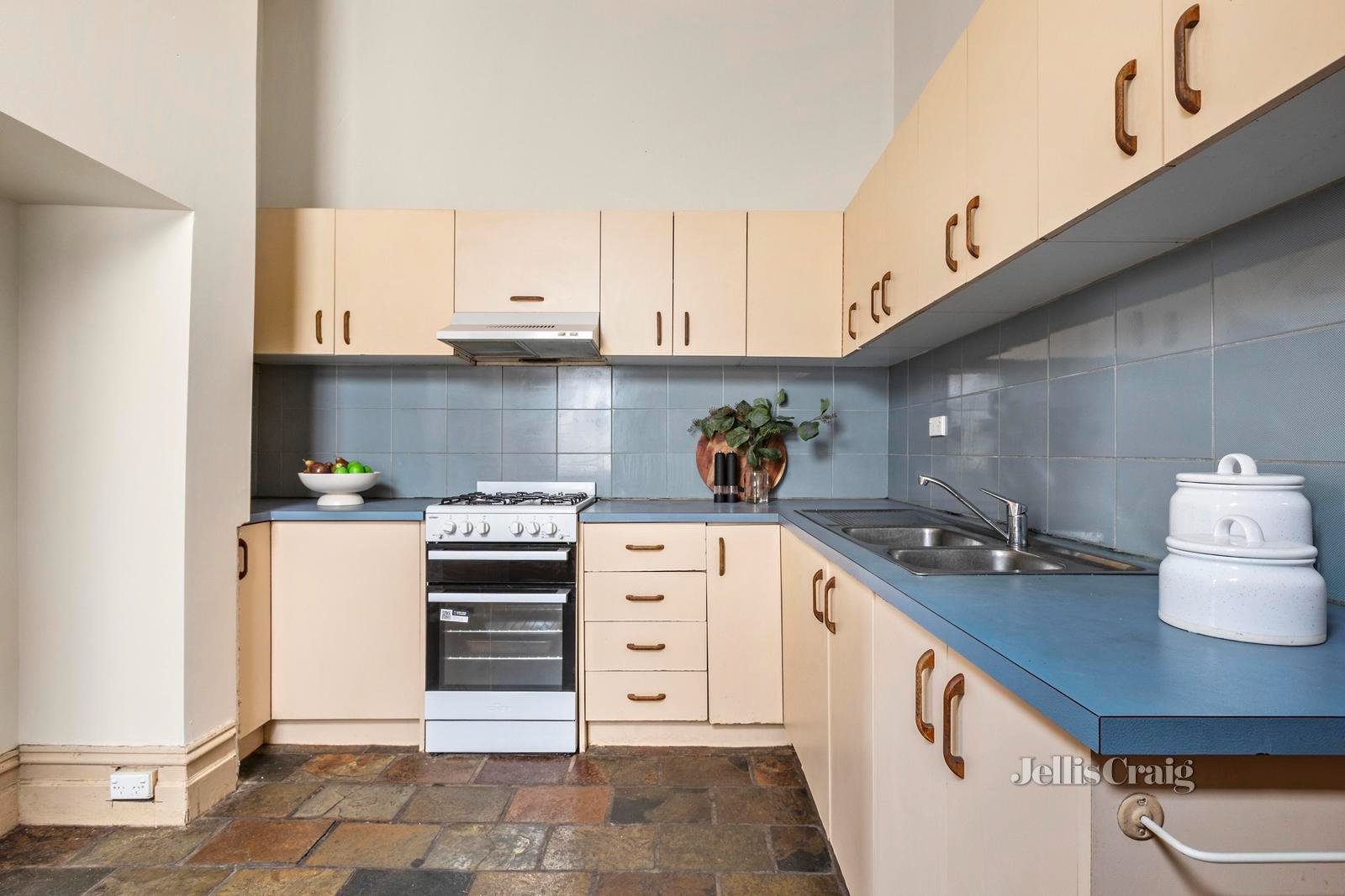 74 Maribyrnong Road, Moonee Ponds image 3