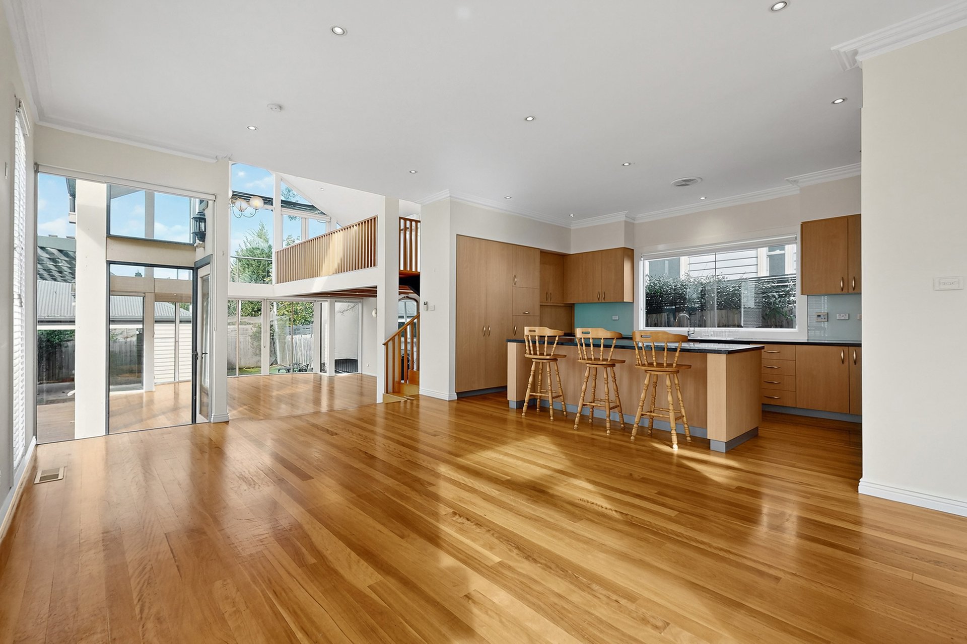 74 Peel Street, Kew image 2