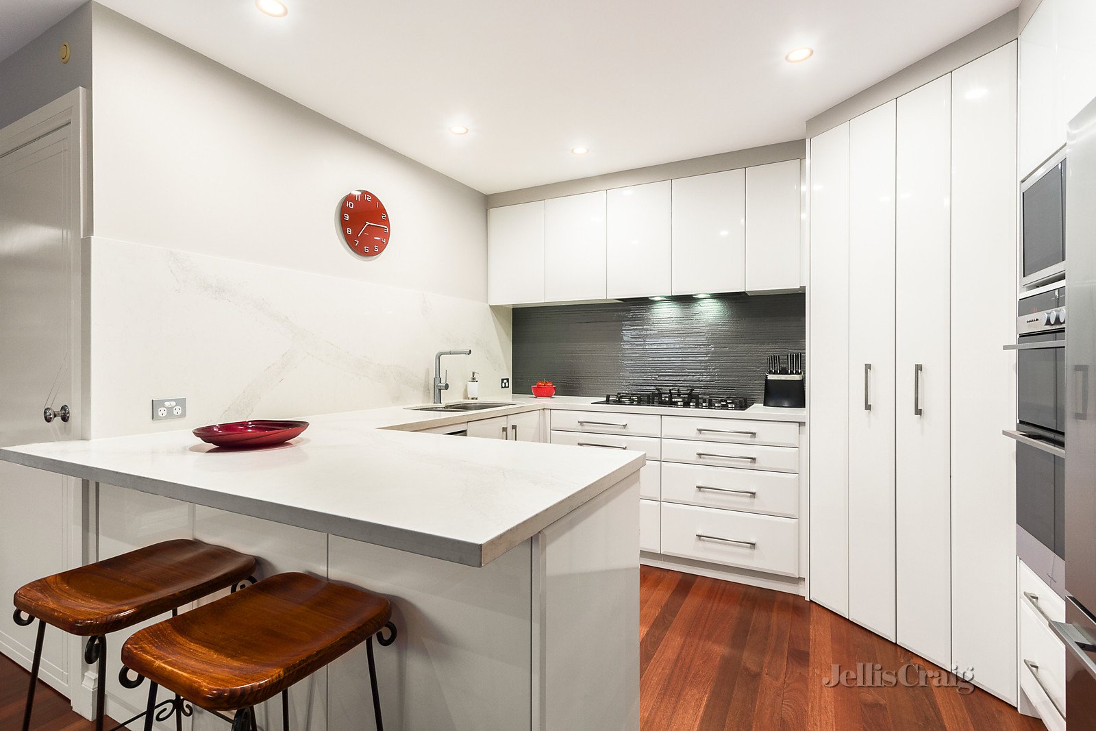 74 Porter Street, Eltham image 3