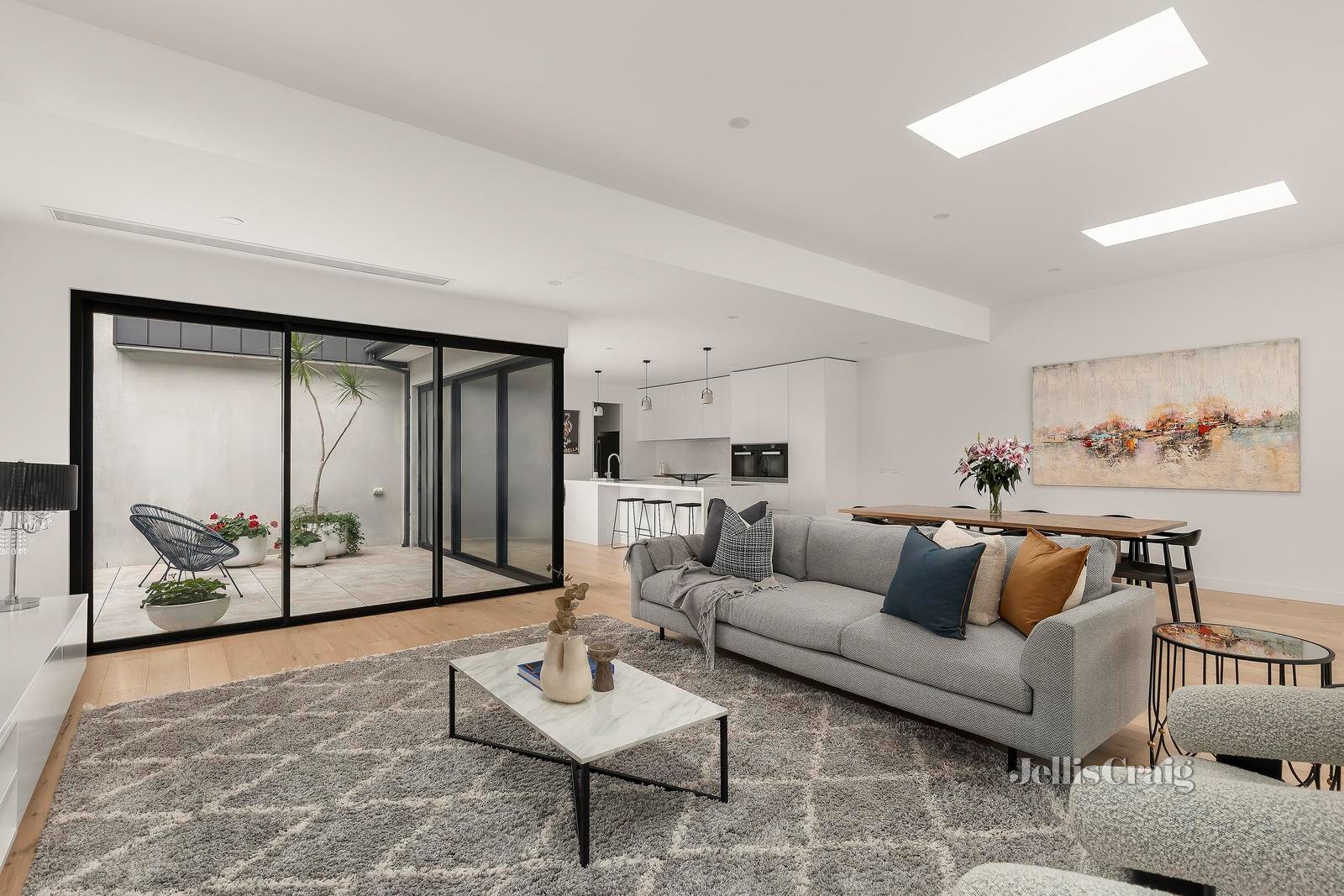 74 Roberts Street, Essendon image 3