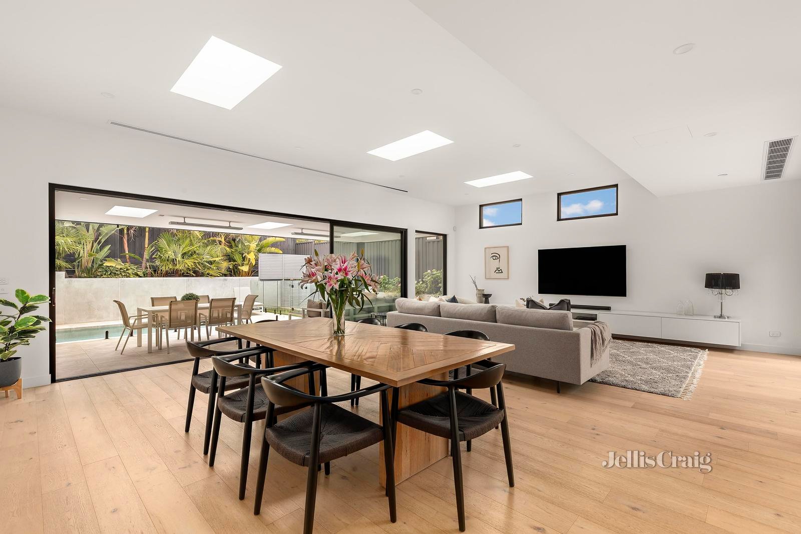 74 Roberts Street, Essendon image 6