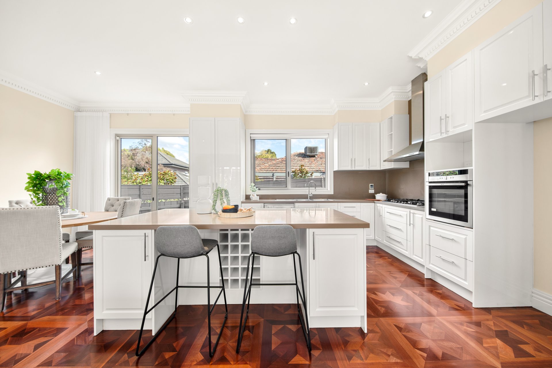 Property Gallery Thumbnail 6