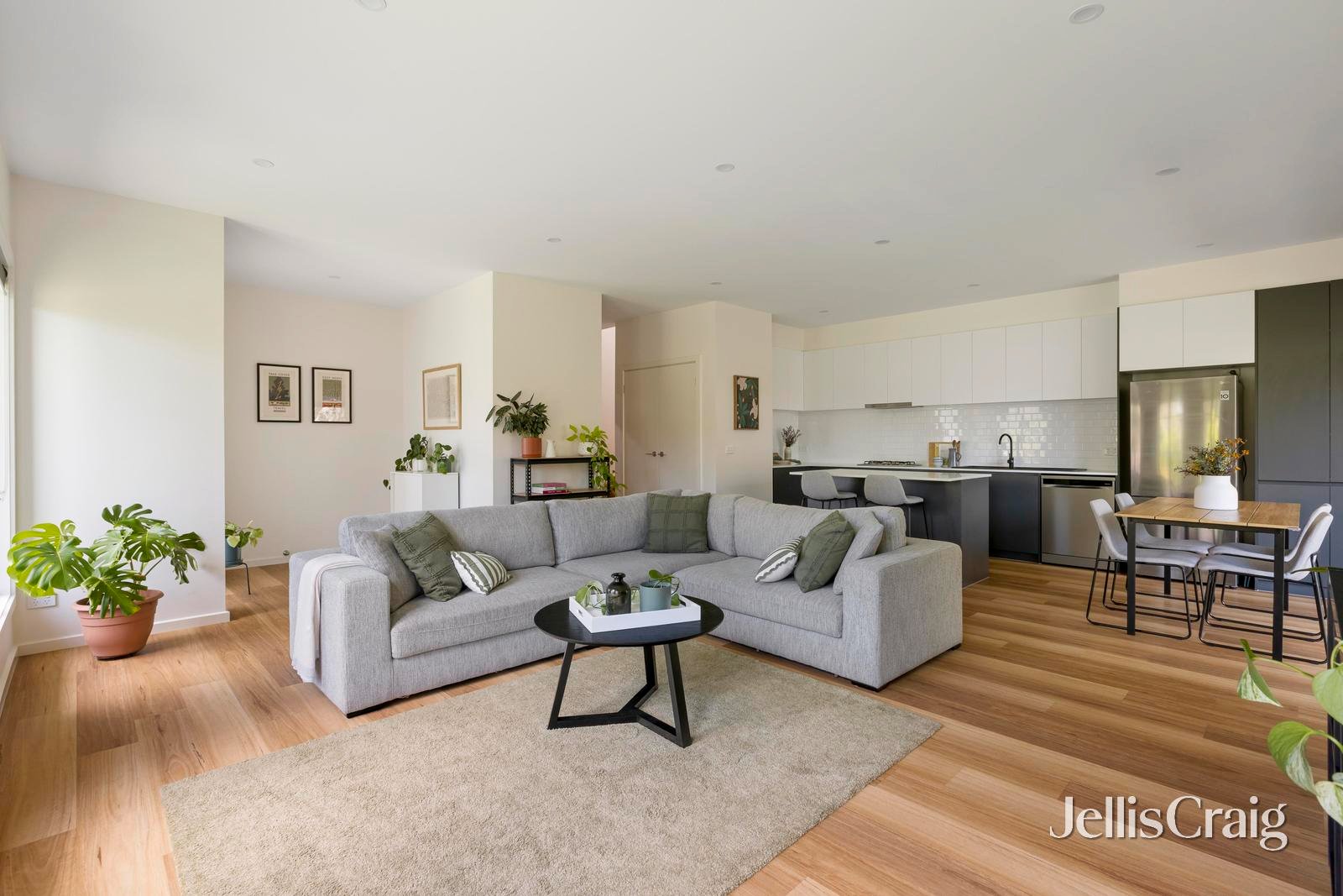 74 Strathmerton Street, Reservoir image 2