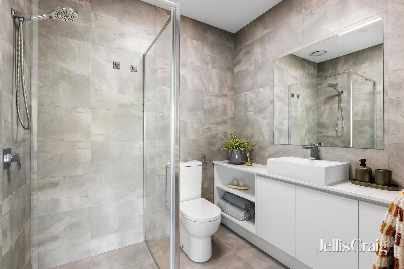 74 Strathmerton Street, Reservoir image 6