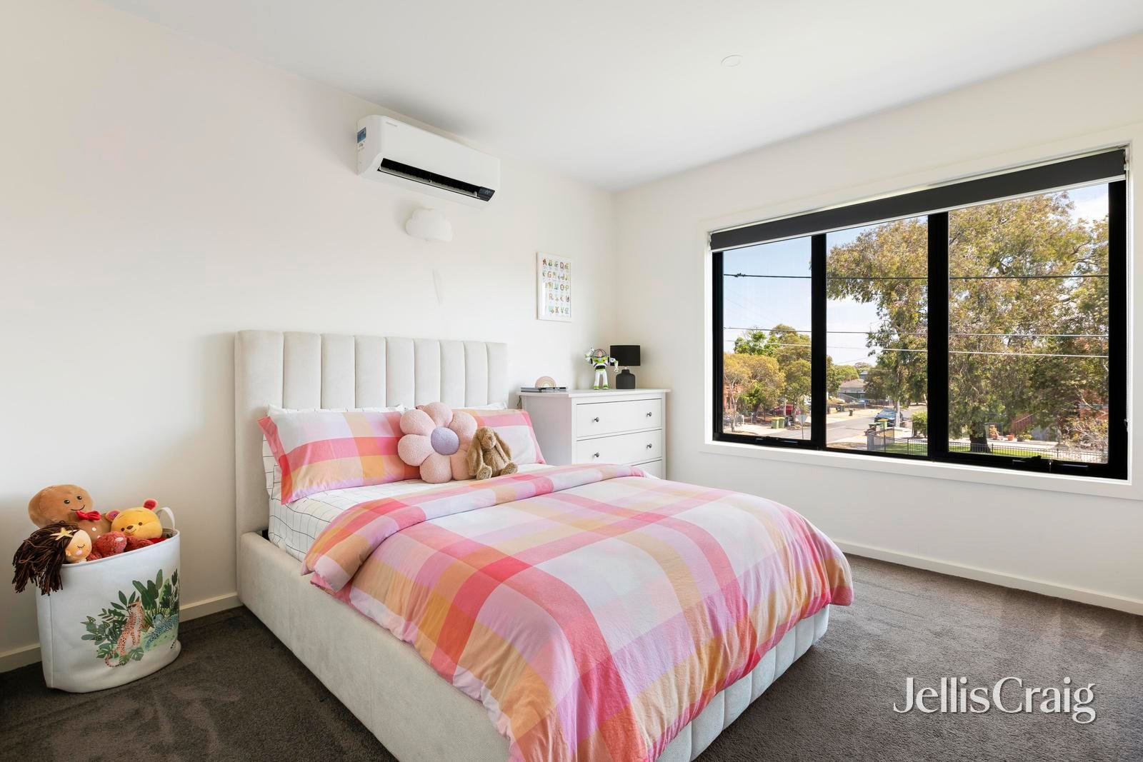 74 Strathmerton Street, Reservoir image 7