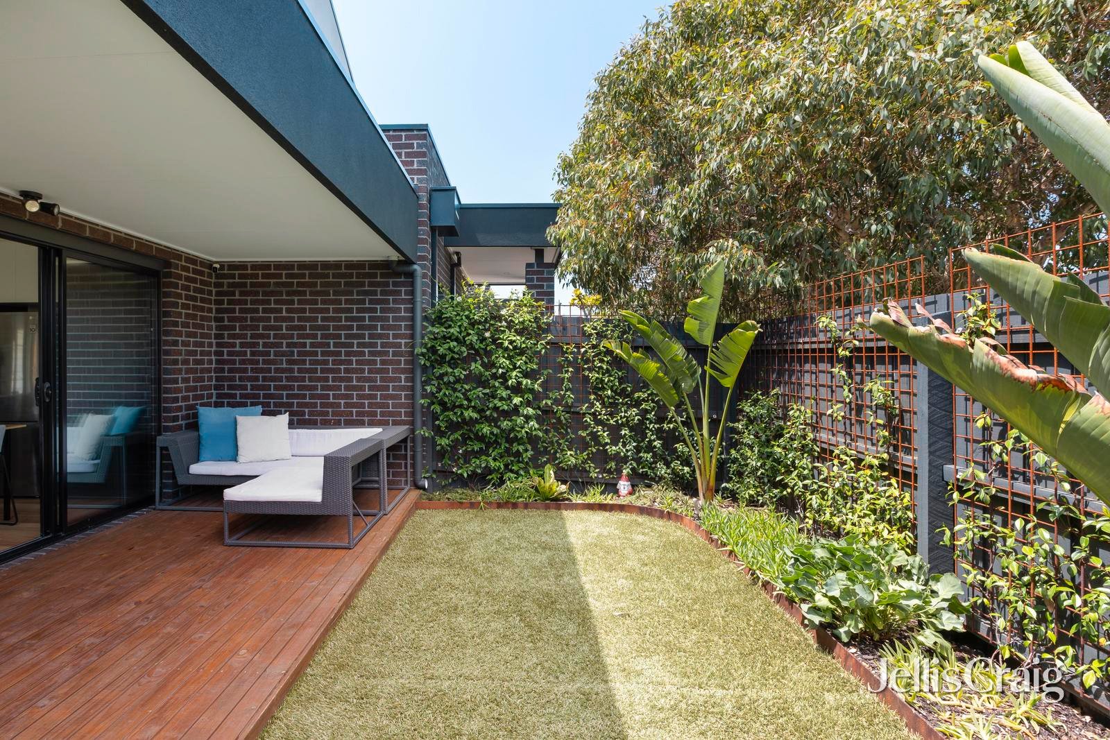 74 Strathmerton Street, Reservoir image 11