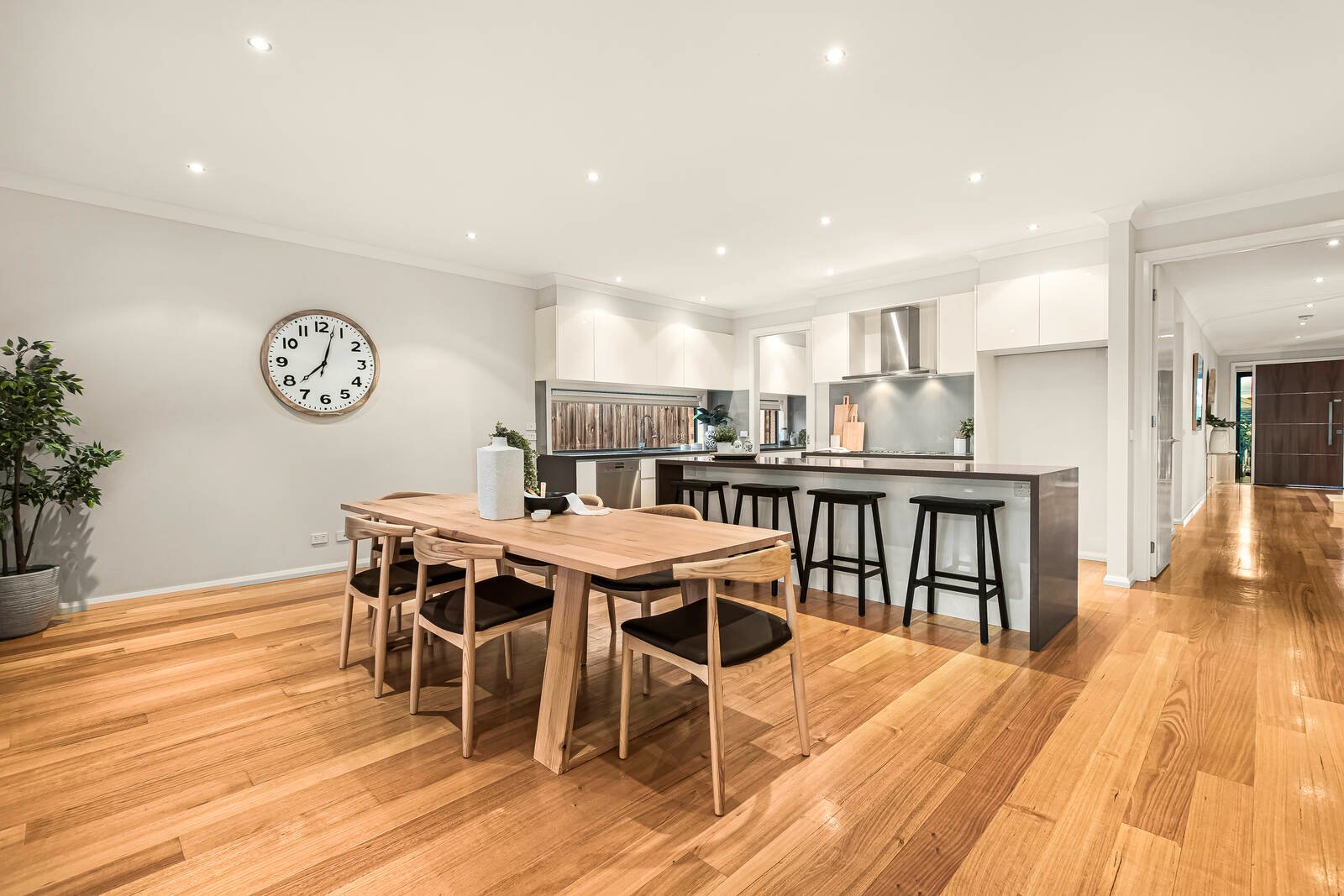 Property Gallery Thumbnail 4