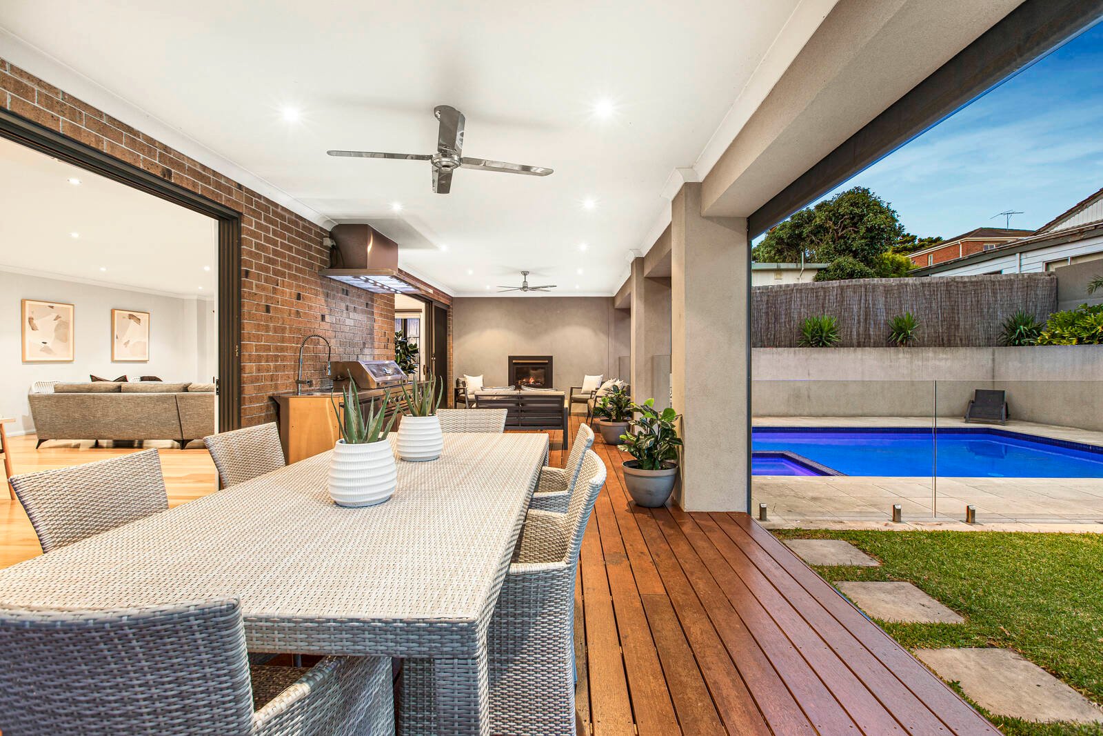 Property Gallery Thumbnail 9