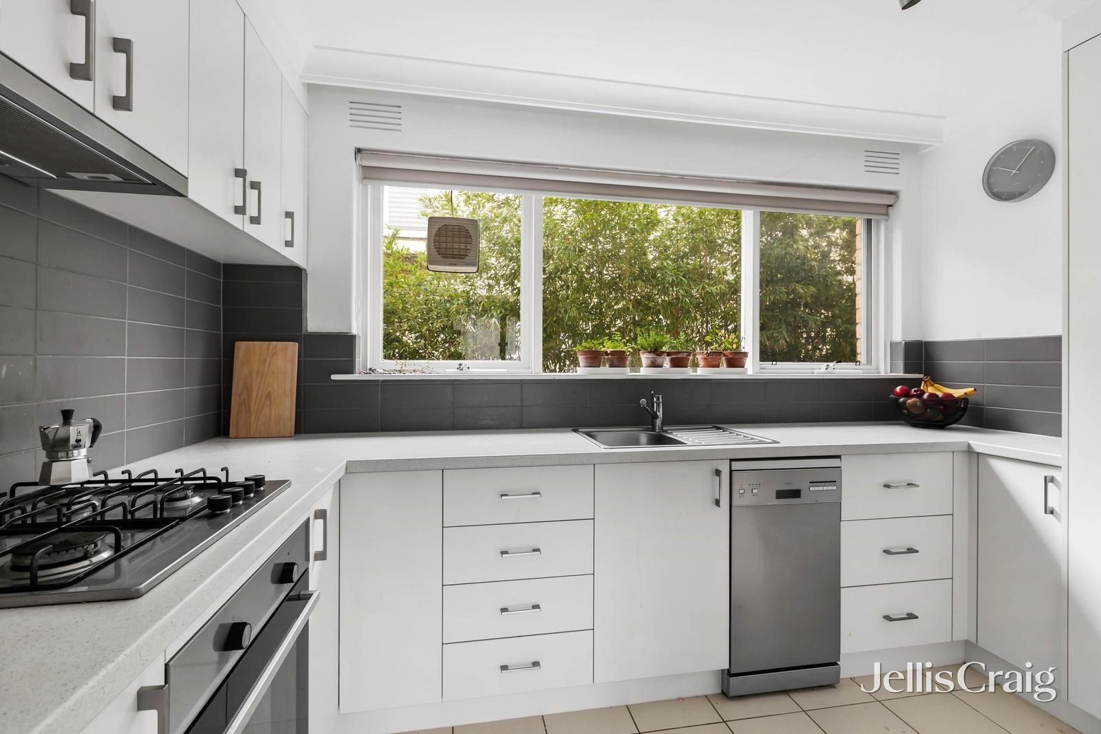 7/41 Park Street, South Yarra image 2