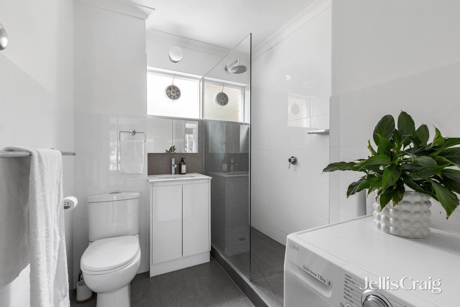 7/41 Park Street, South Yarra image 5