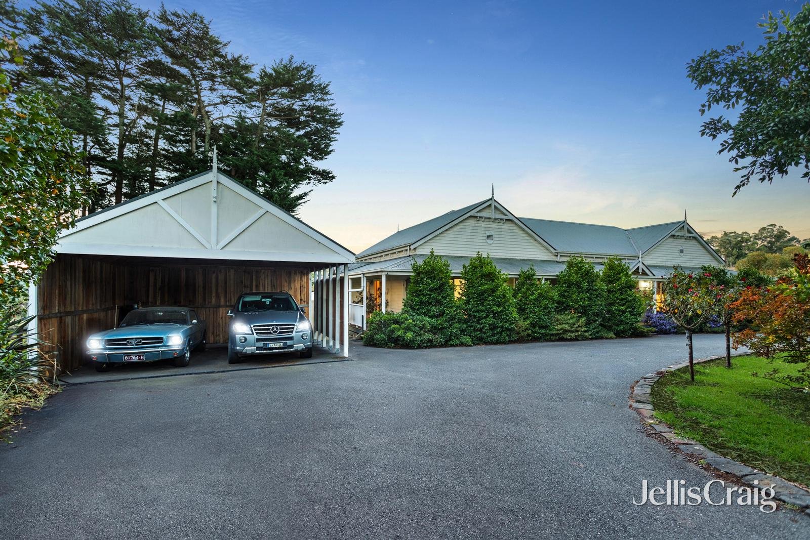 741 Warburton Highway, Seville image 2
