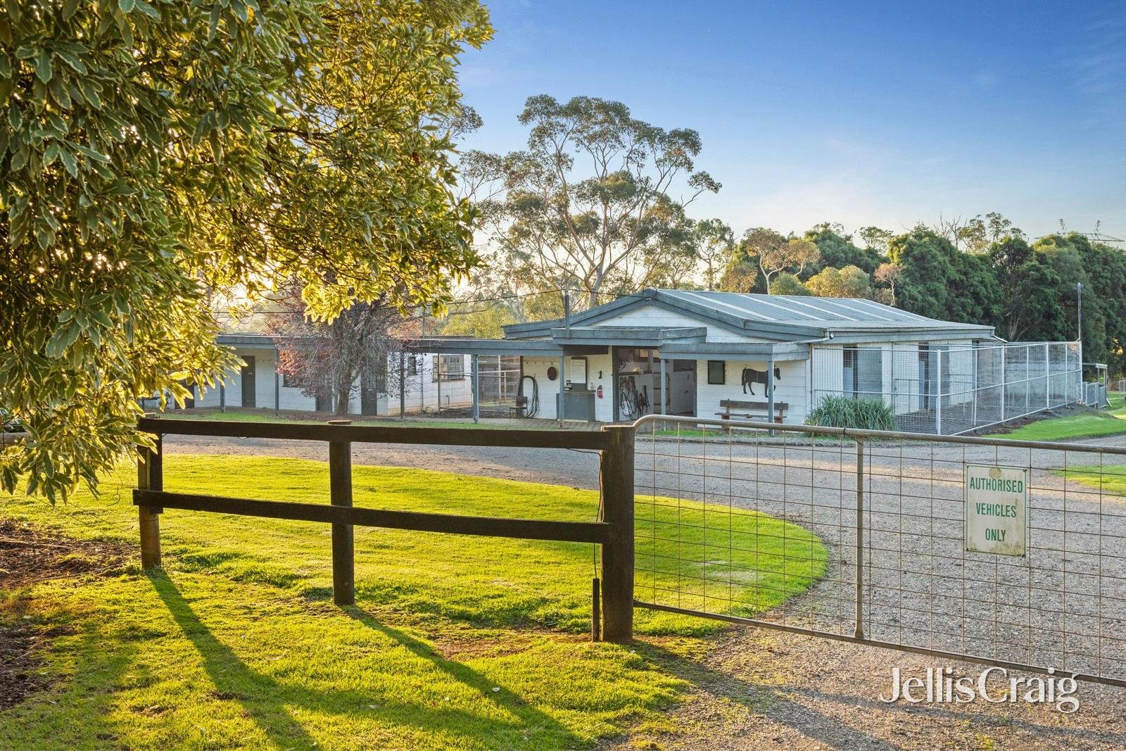 741 Warburton Highway, Seville image 5