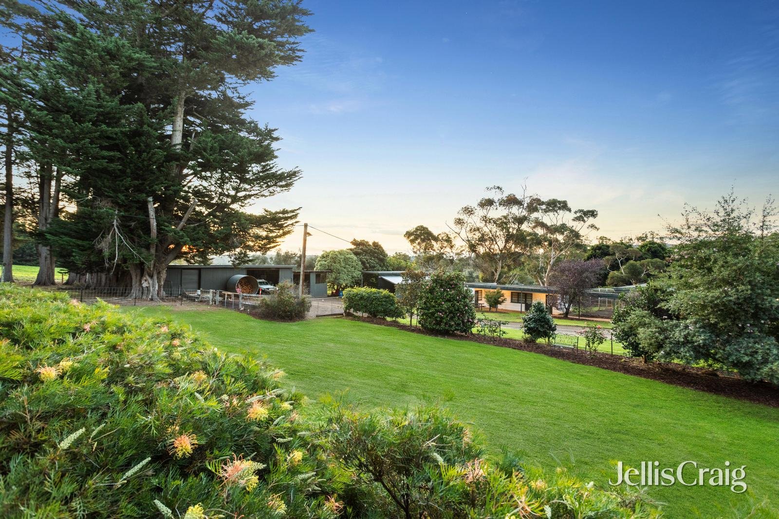 741 Warburton Highway, Seville image 16