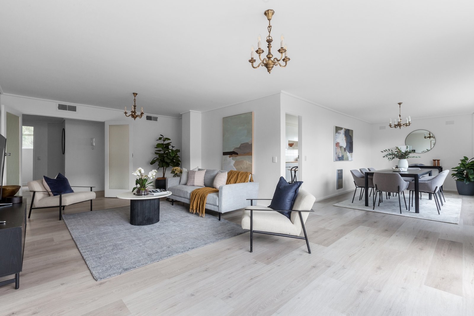 Property Gallery Thumbnail 3