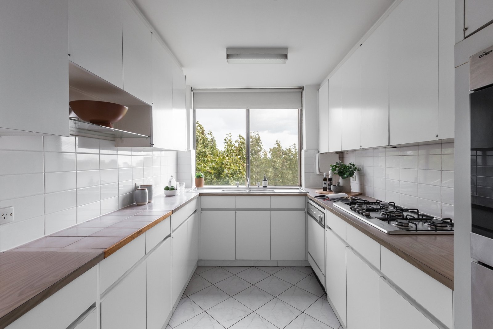 Property Gallery Thumbnail 6