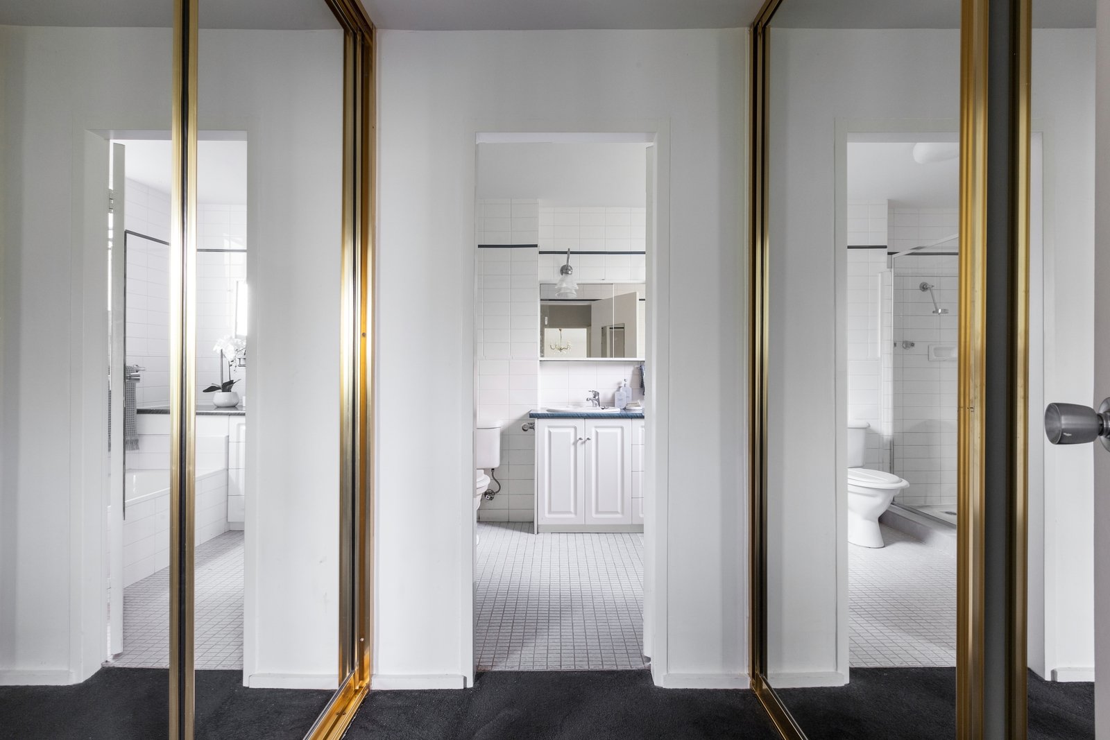 Property Gallery Thumbnail 9