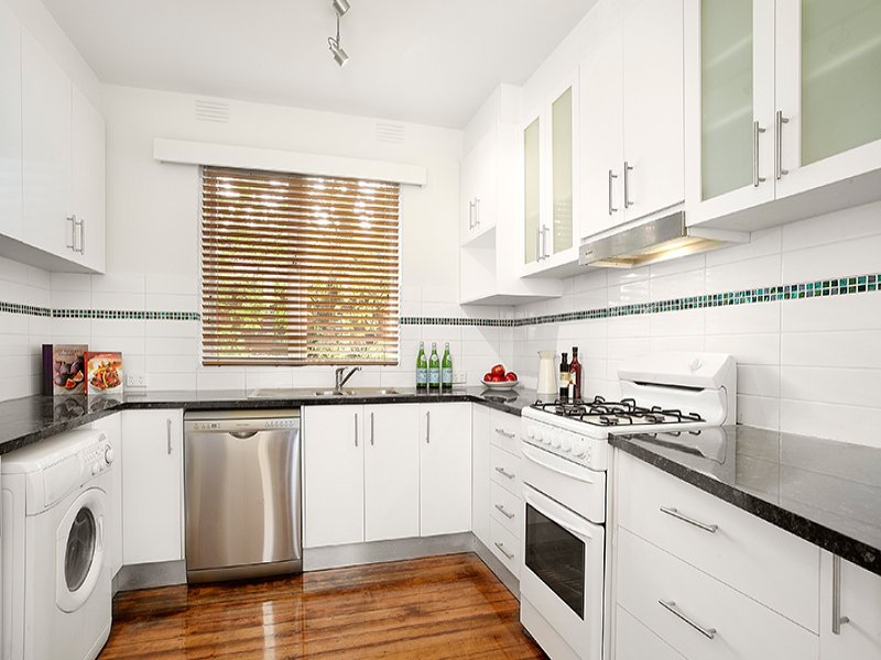 7/42 Scott Street, Elwood image 3