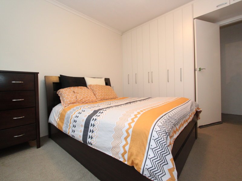 Property Gallery Thumbnail 7
