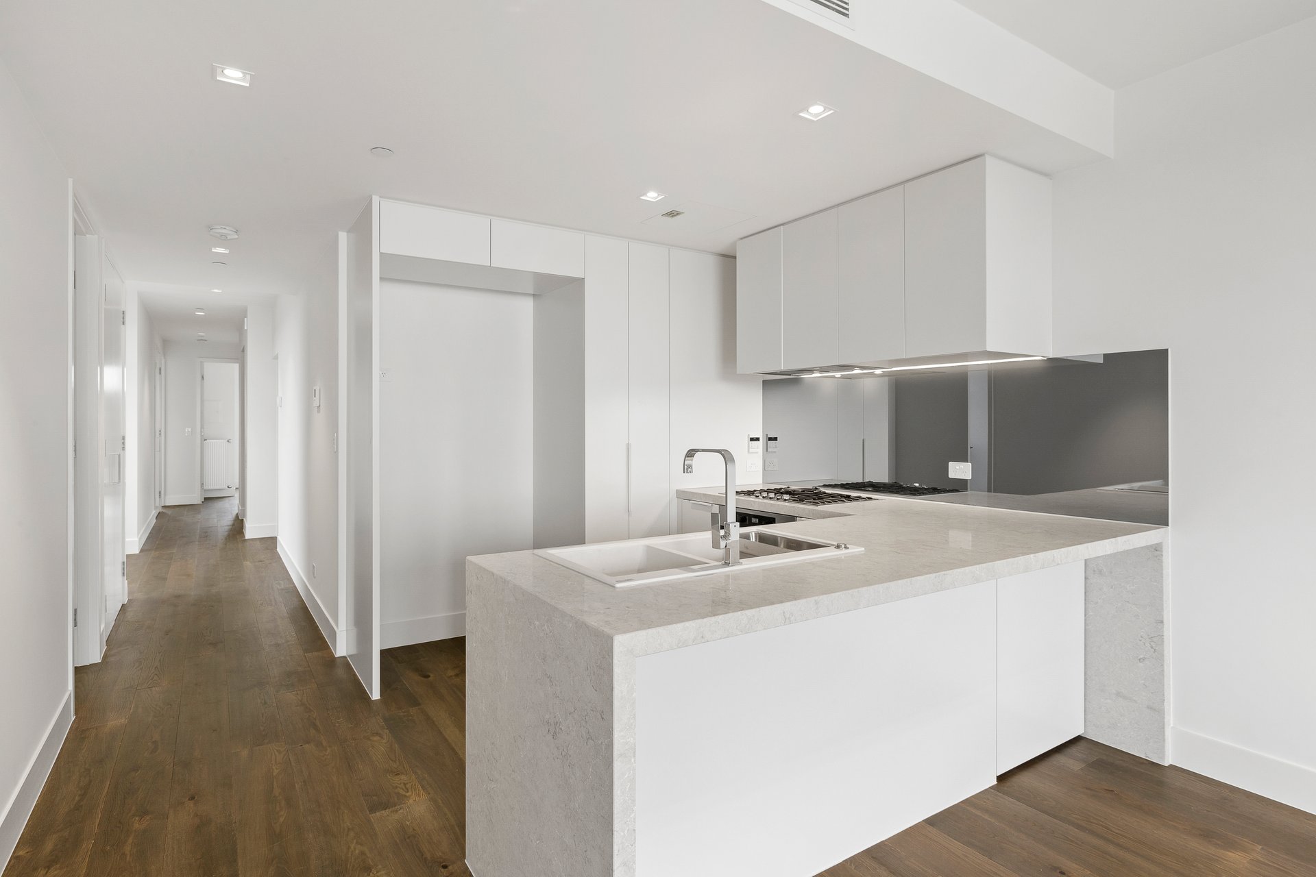 Property Gallery Thumbnail 6