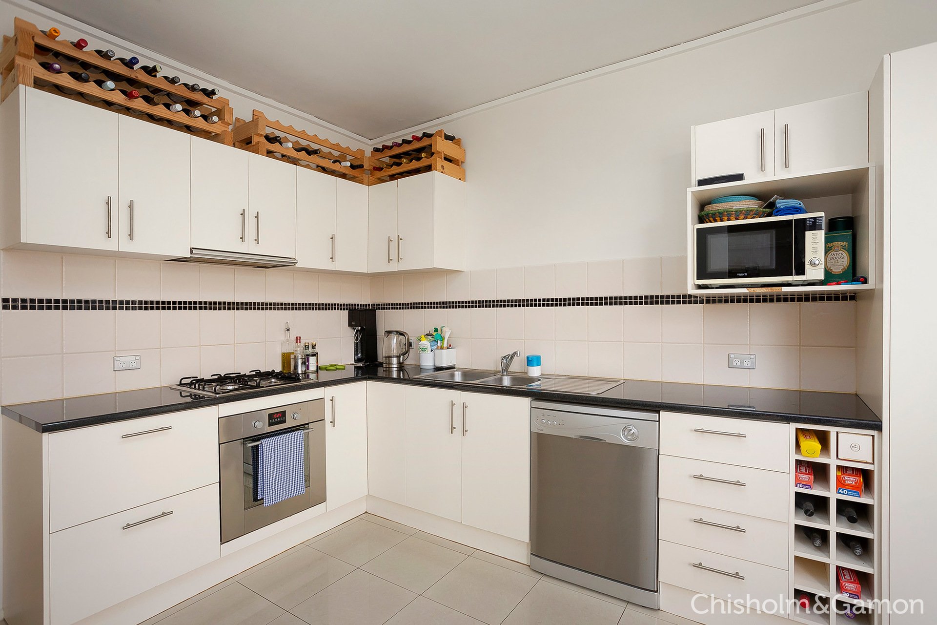 7/45 Ormond Esplanade, Elwood image 4