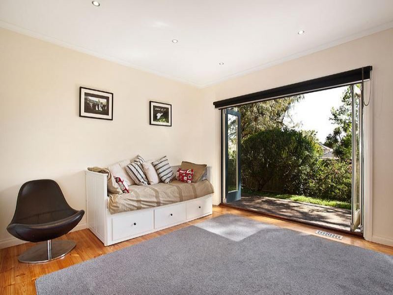 74a Dunloe Avenue, Mont Albert North image 5
