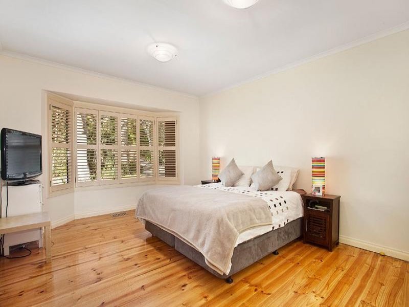 74a Dunloe Avenue, Mont Albert North image 6