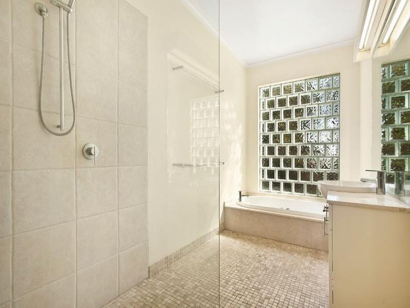 74a Dunloe Avenue, Mont Albert North image 7