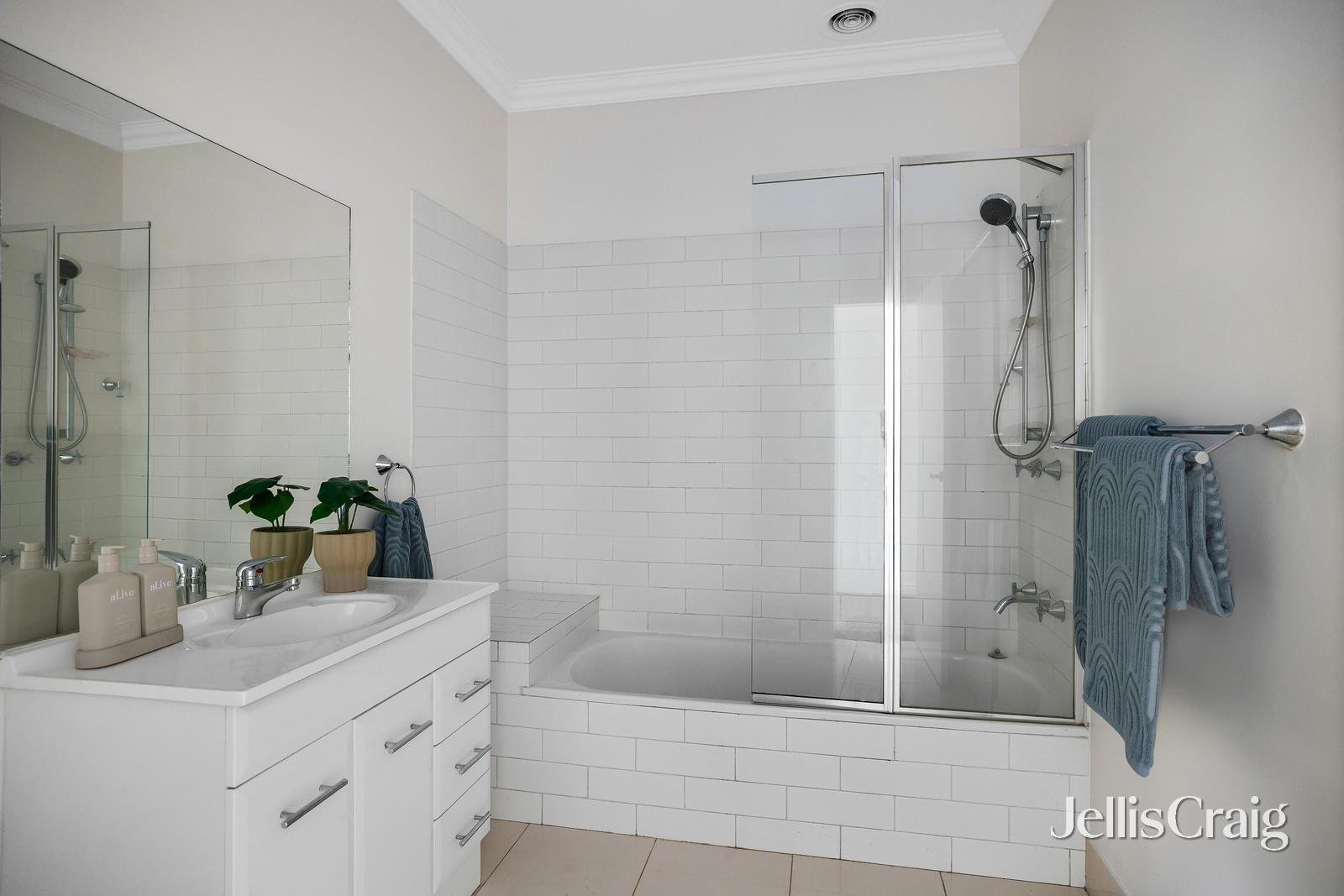 74a Riversdale Road, Hawthorn image 6