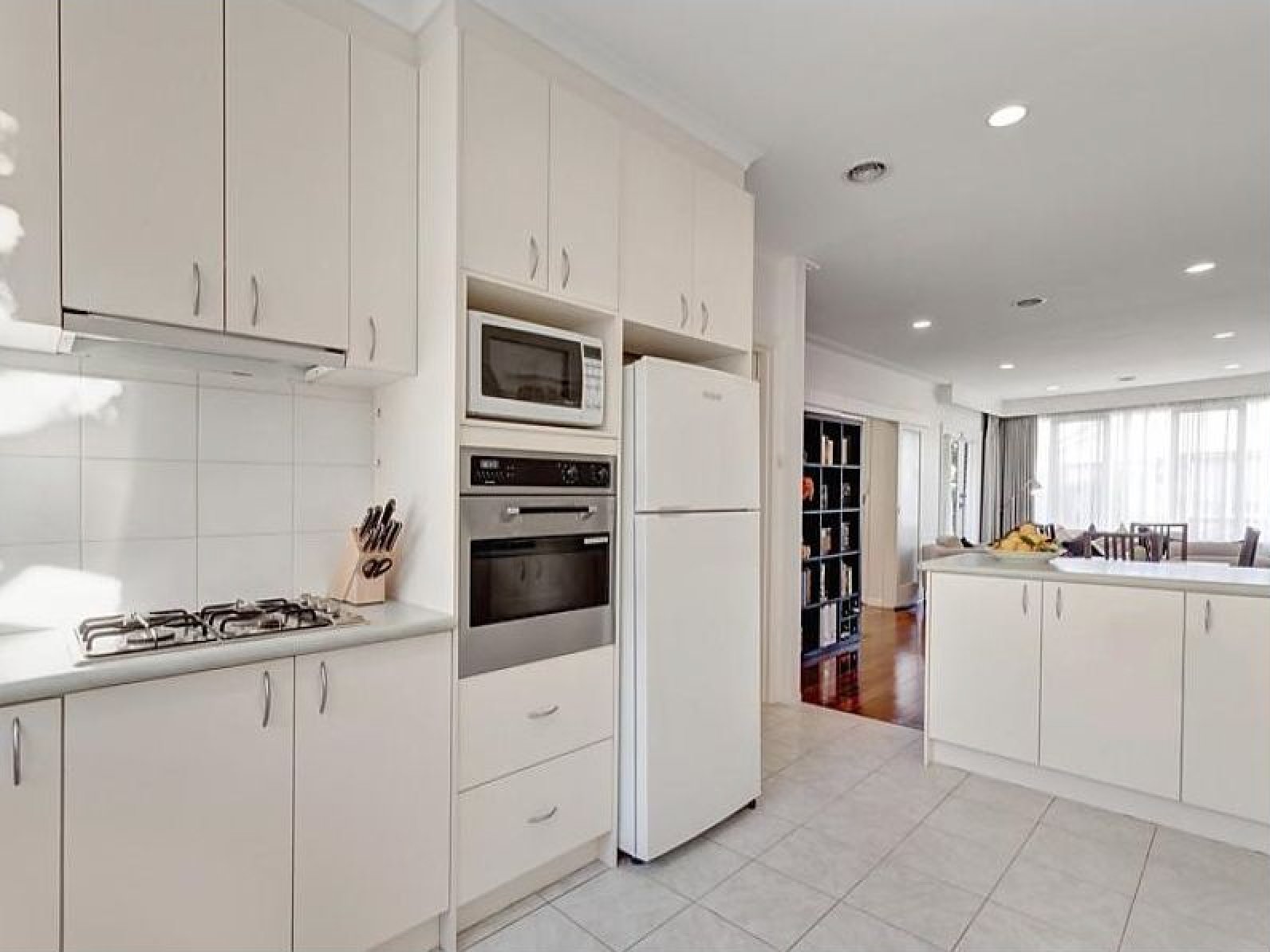 Property Gallery Thumbnail 3