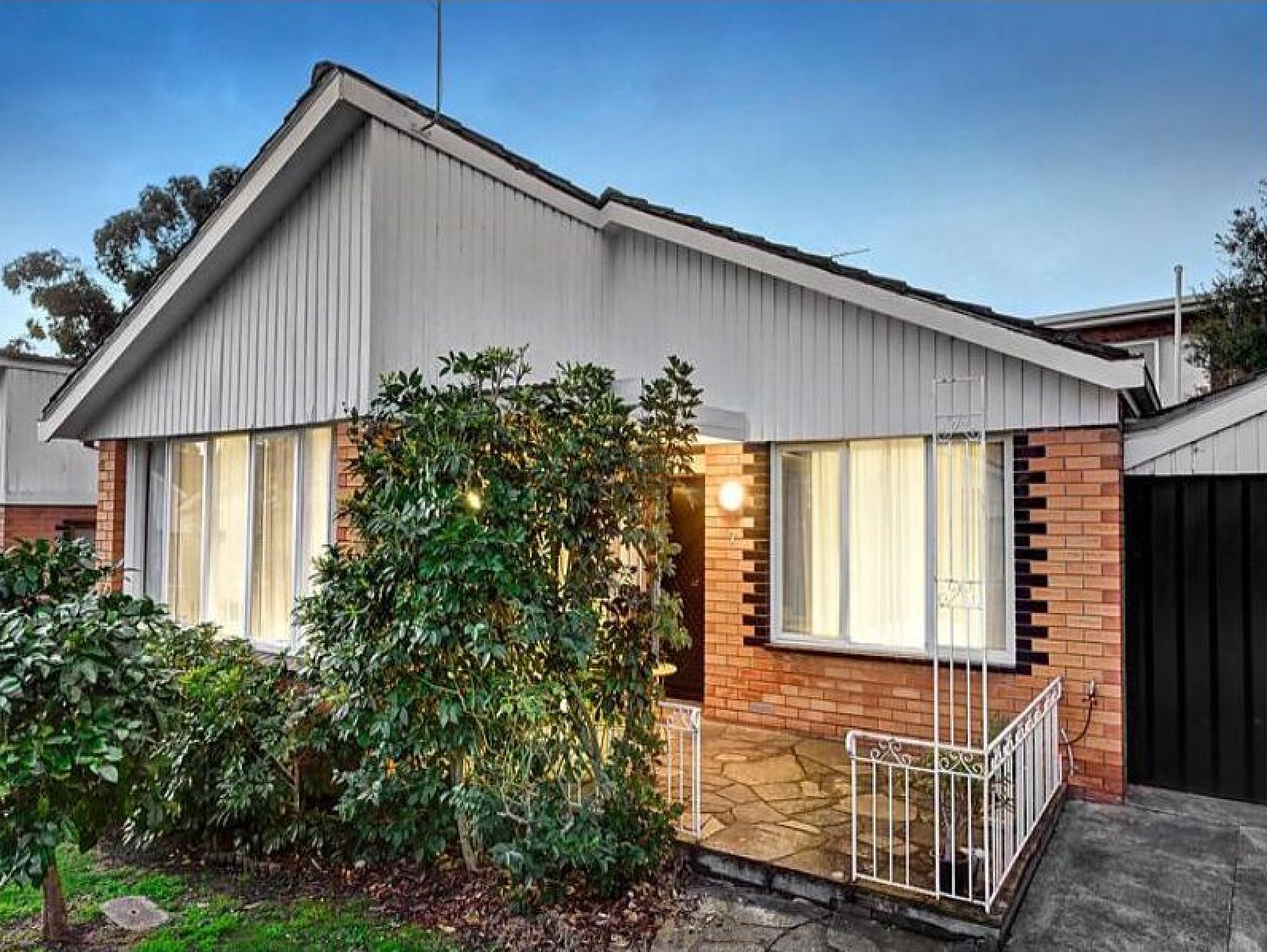 Property Gallery Thumbnail 7