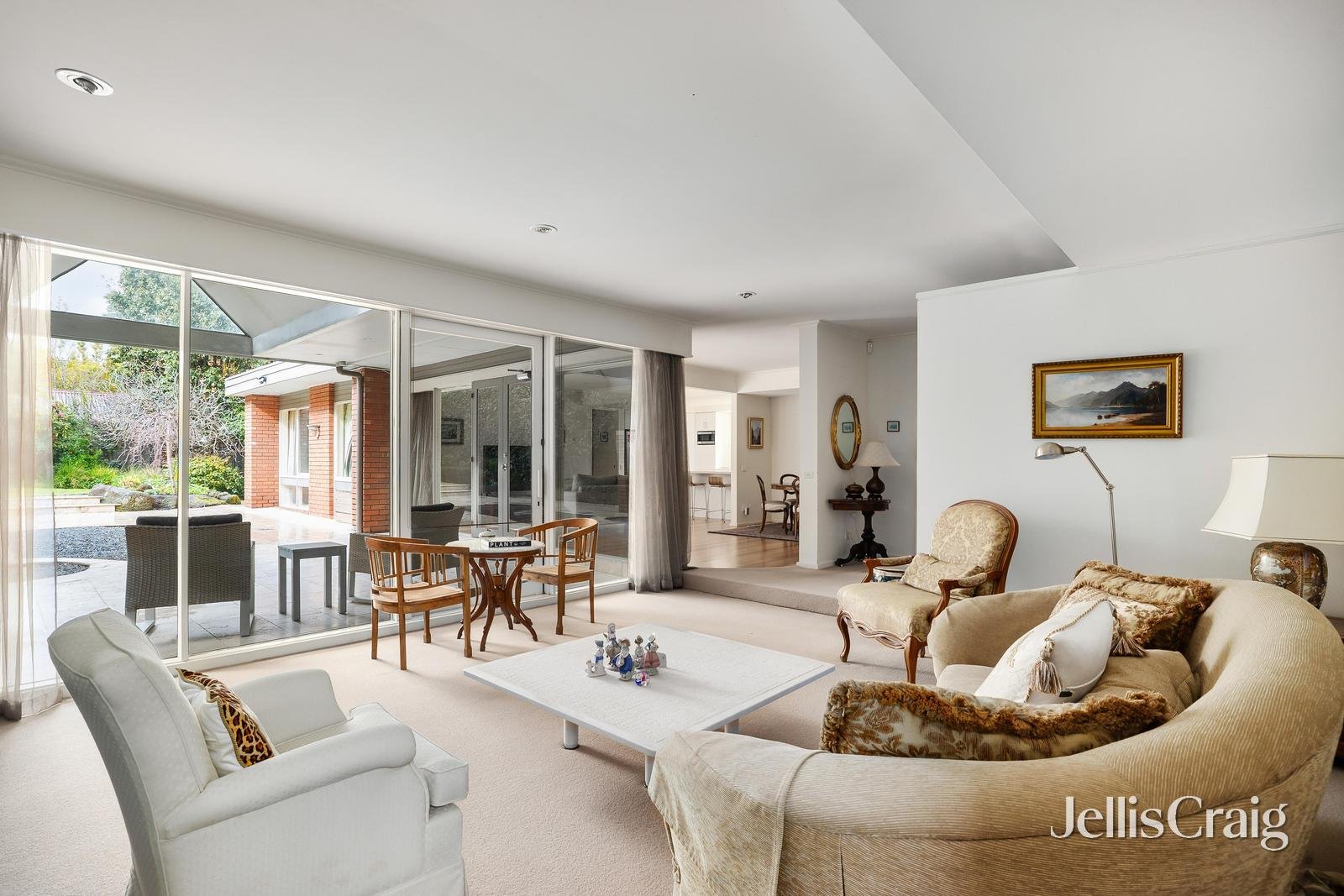 75 Athelstan Road, Camberwell image 2