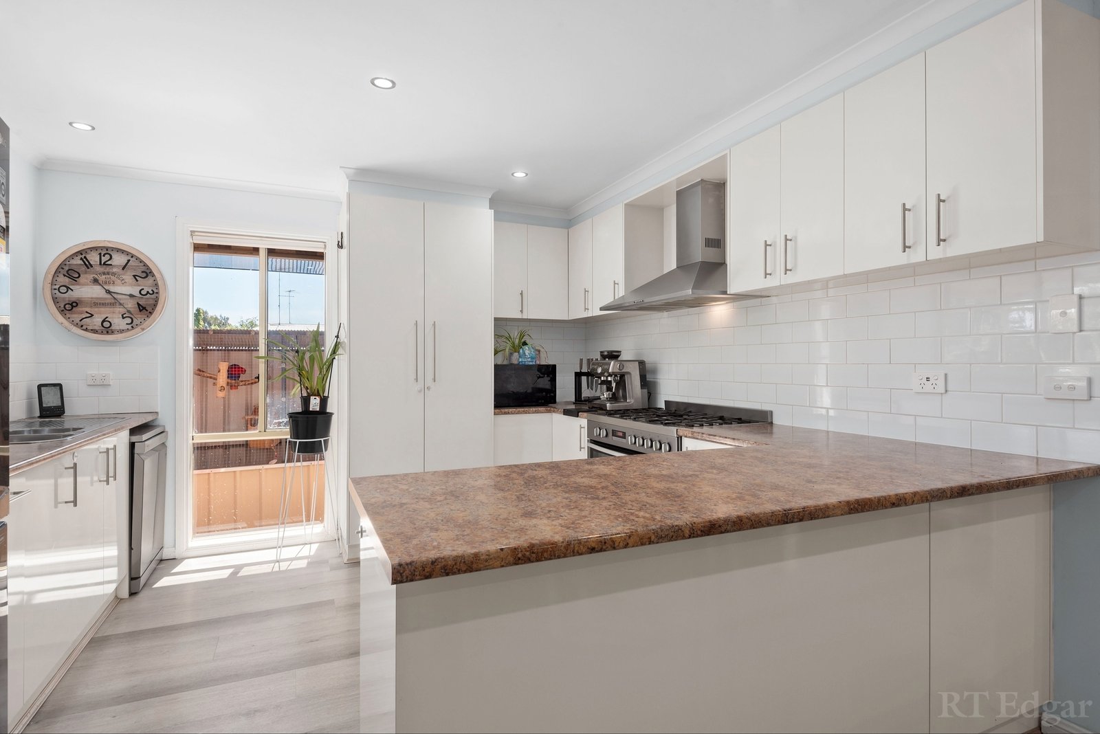 Property Gallery Thumbnail 5