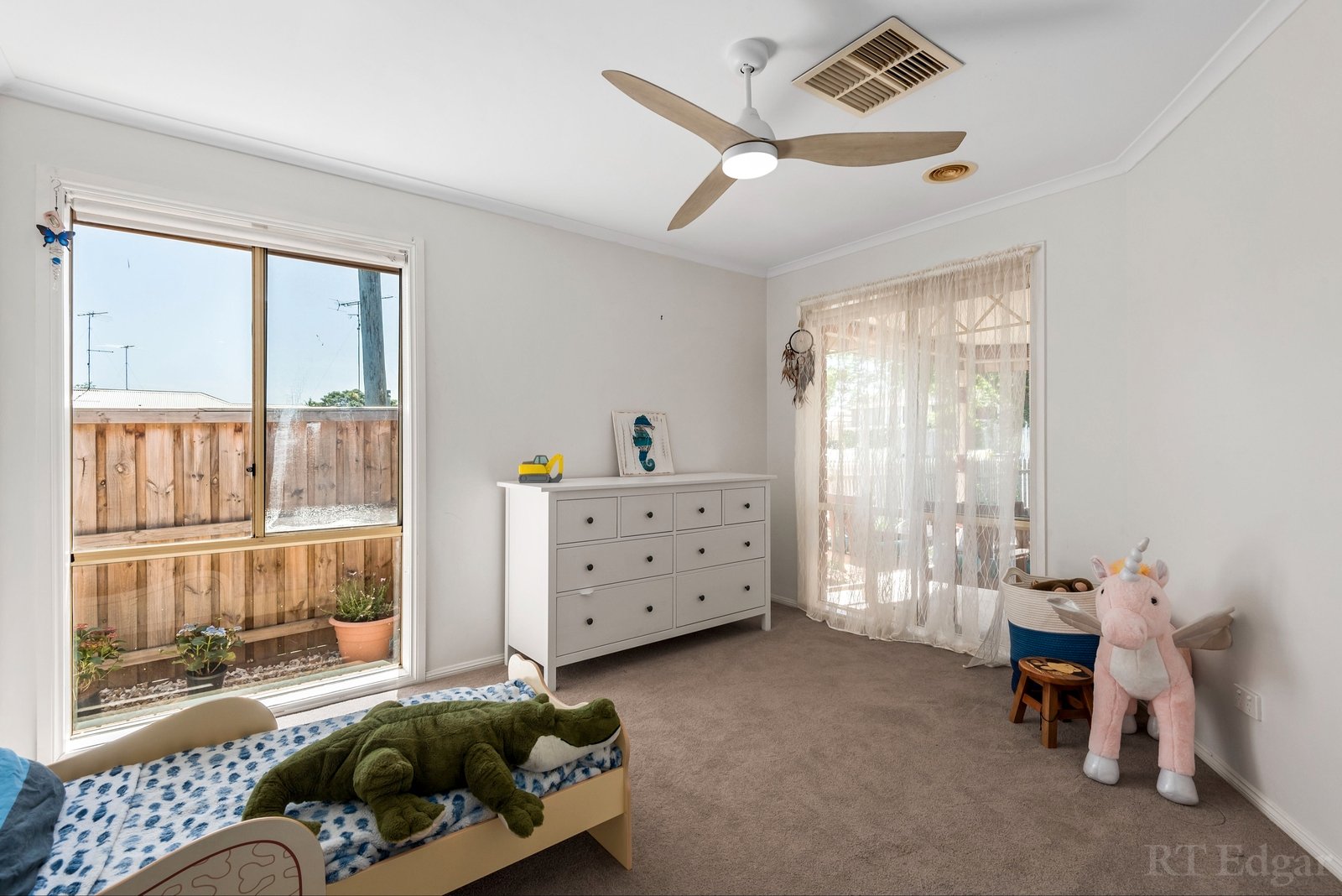 Property Gallery Thumbnail 14