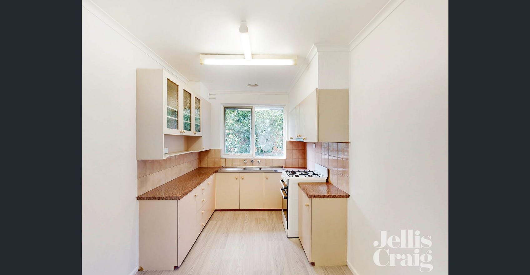 7/5 Brentwood Street, Bentleigh image 2