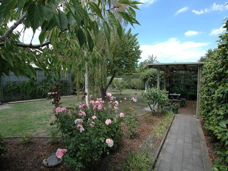 75 Buckingham Road, Newtown image 9