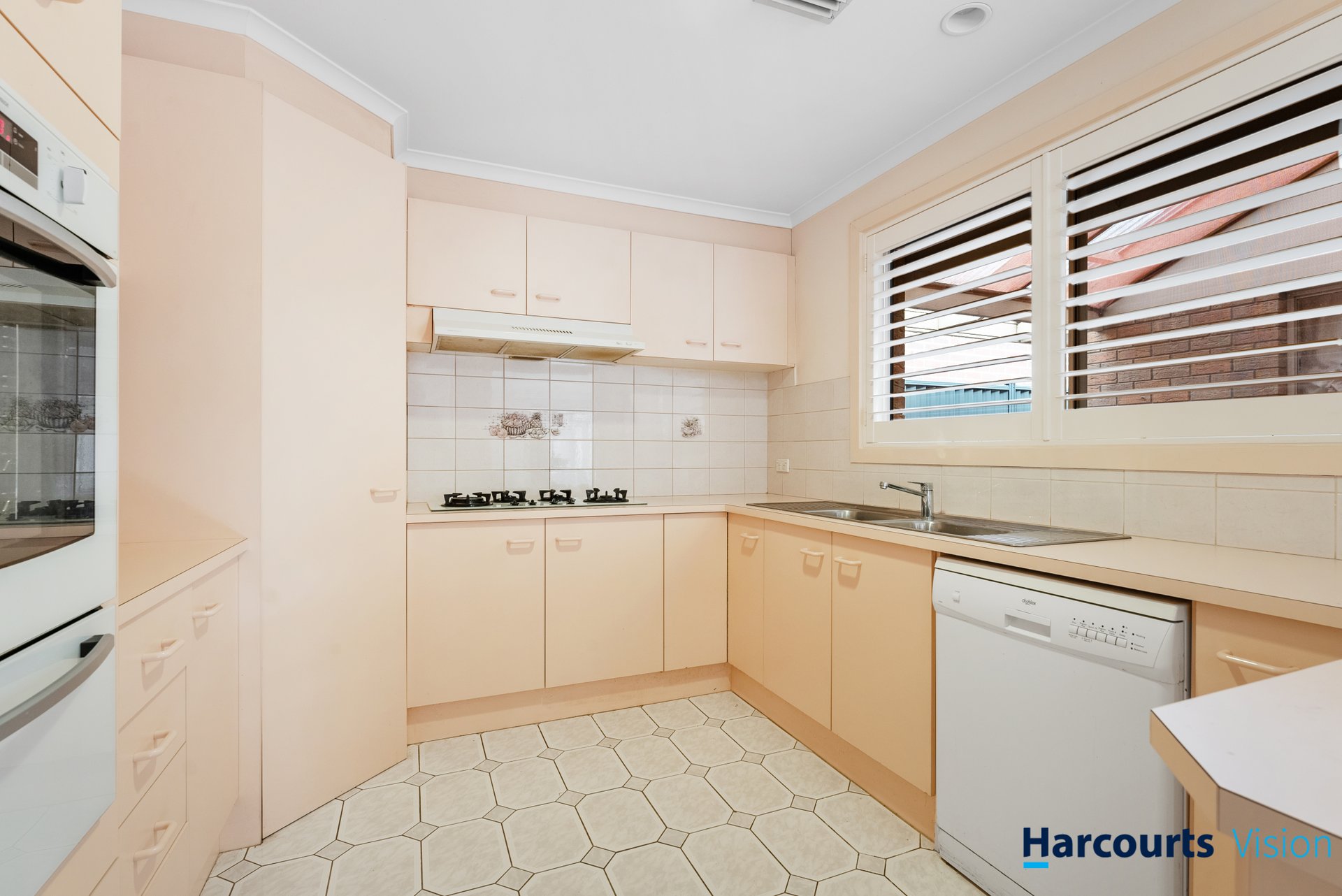 75 Hassett Crescent, Keilor East image 3