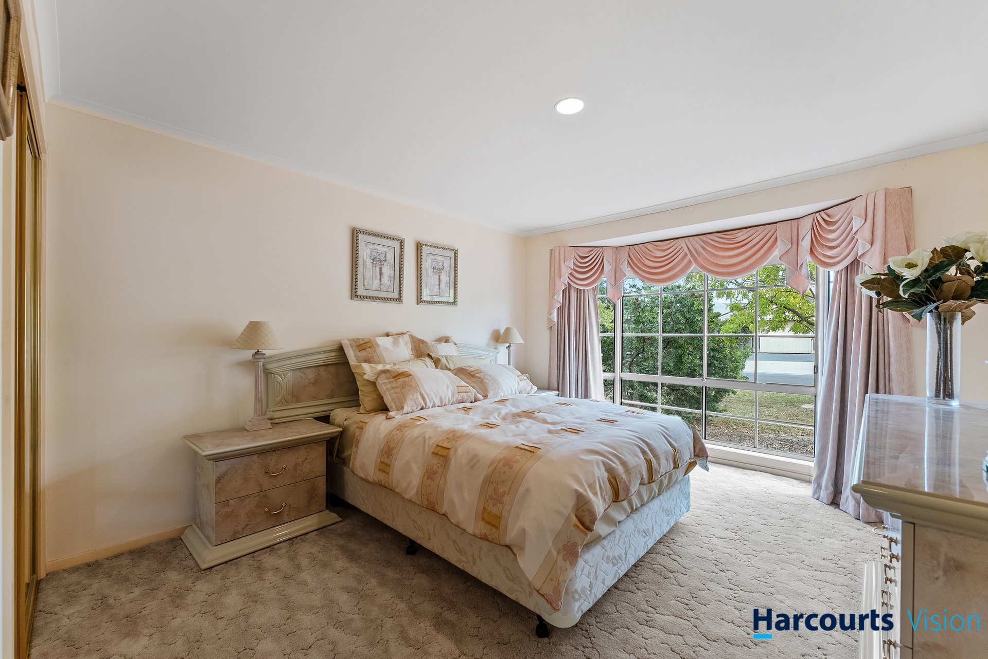 75 Hassett Crescent, Keilor East image 8