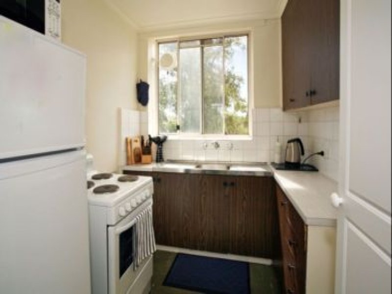 7/5 James Street, Box Hill image 3
