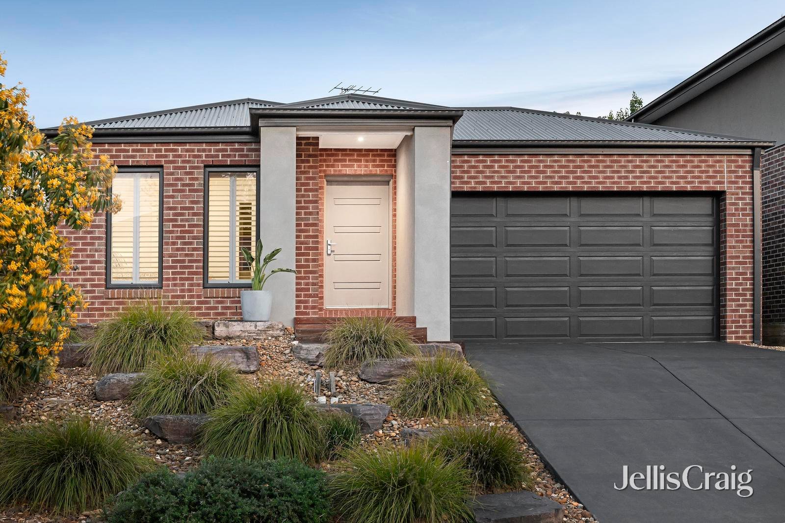 75 Locksley Road, Chirnside Park image 1