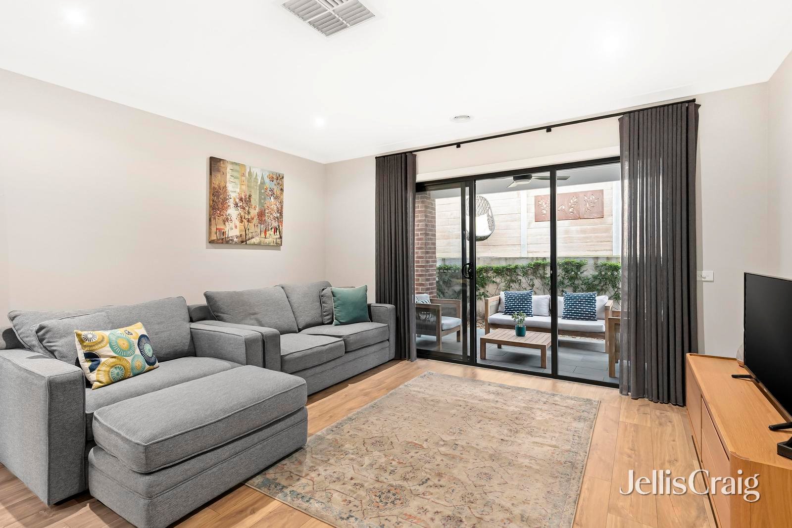 75 Locksley Road, Chirnside Park image 2