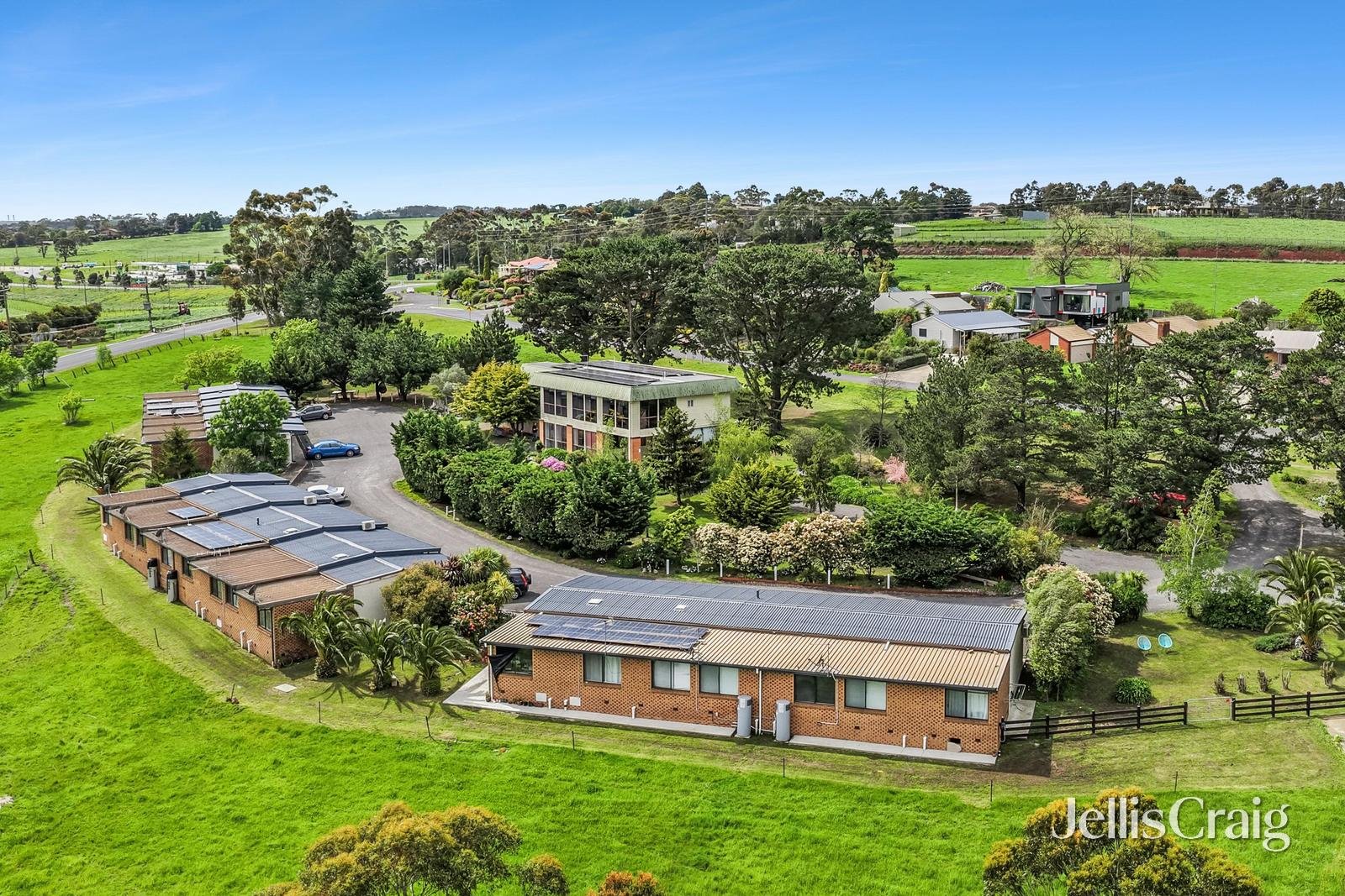 75 Marriner Street, Colac East image 2