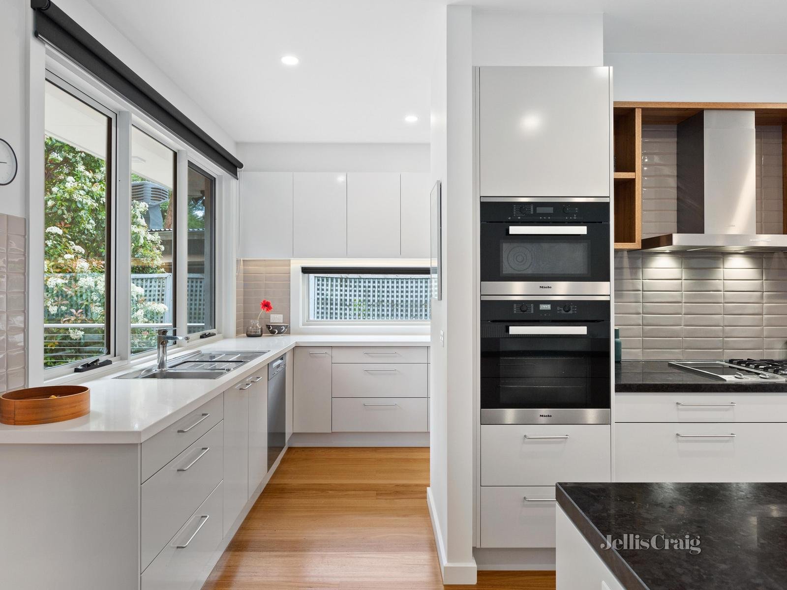 75 Melbourne Hill Road, Warrandyte image 3