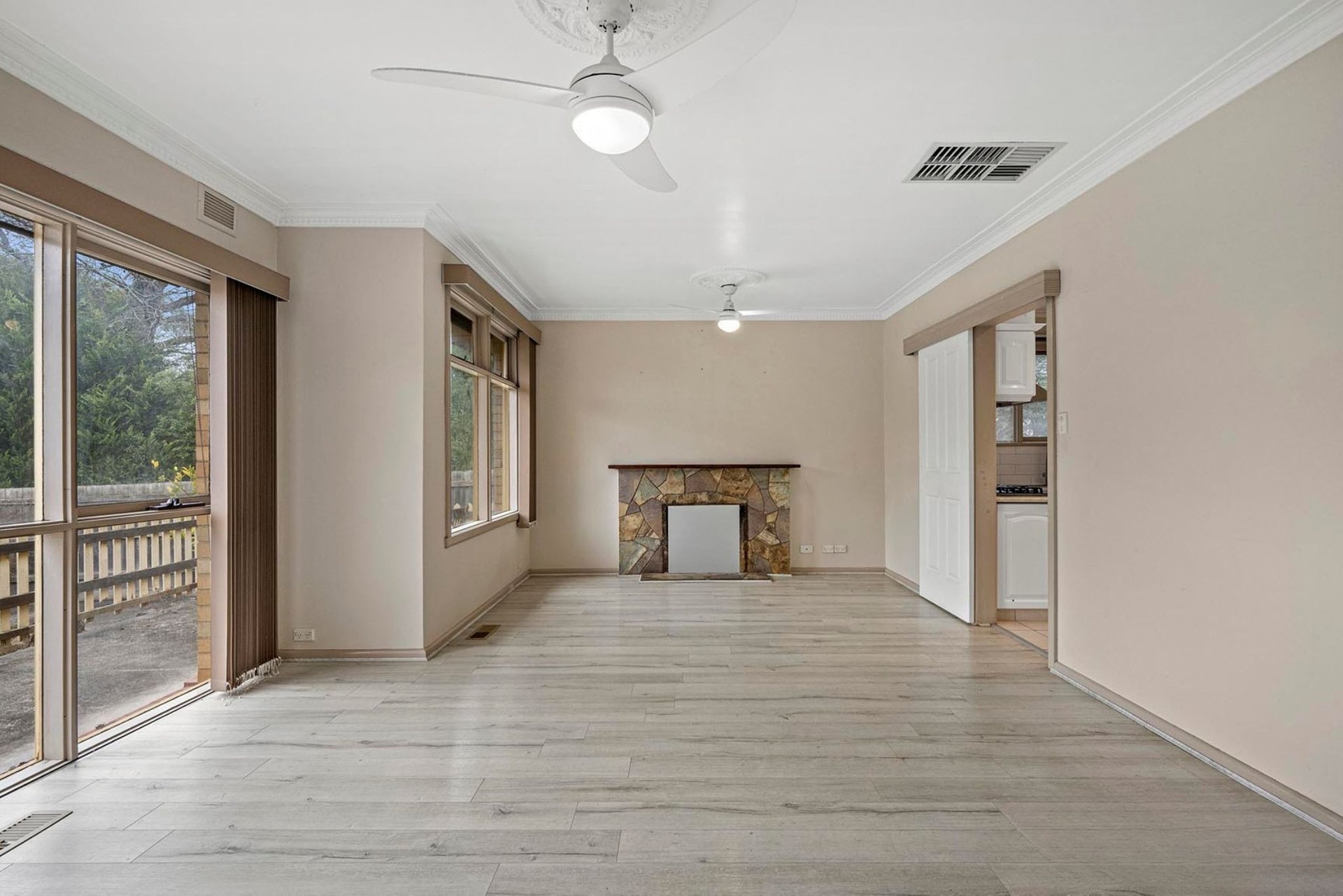 75 Mount View Parade, Croydon image 2