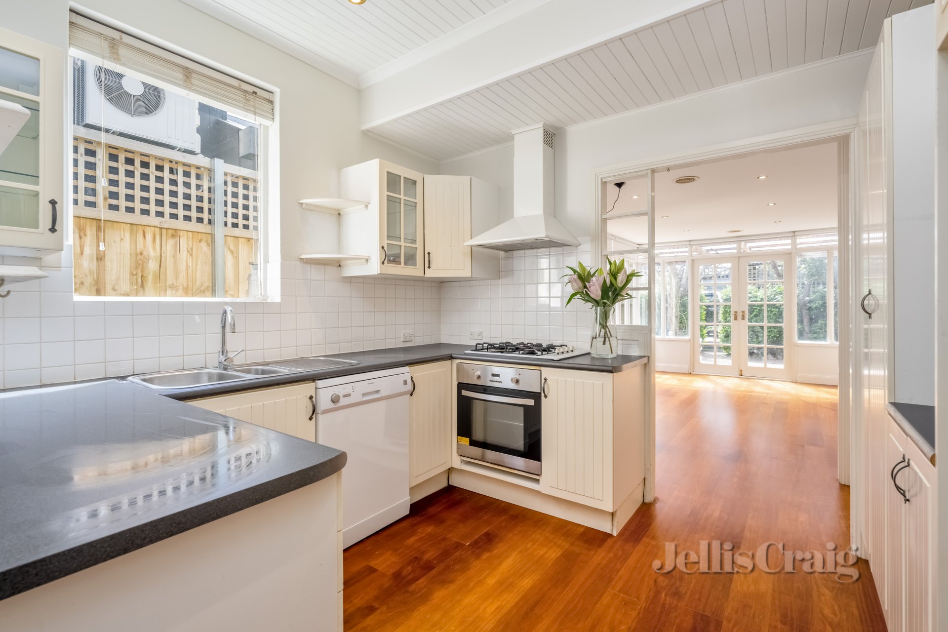 75 Neptune Street, Richmond image 2