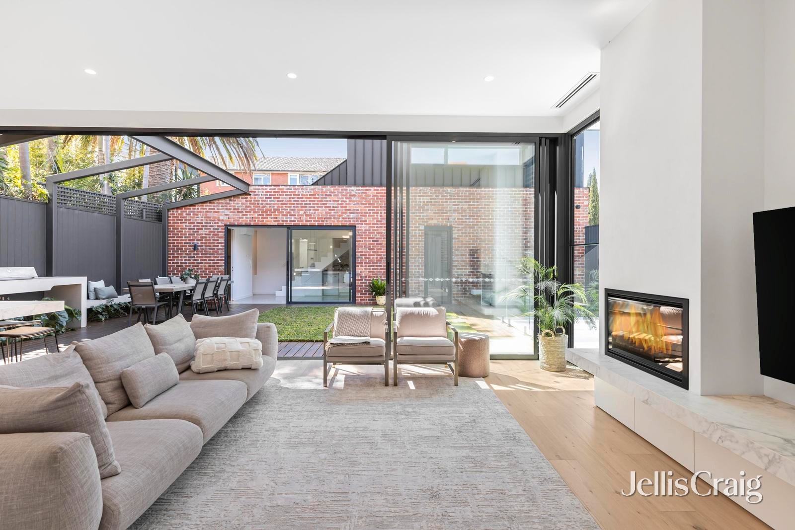 75 Ormond Esplanade, Elwood image 17
