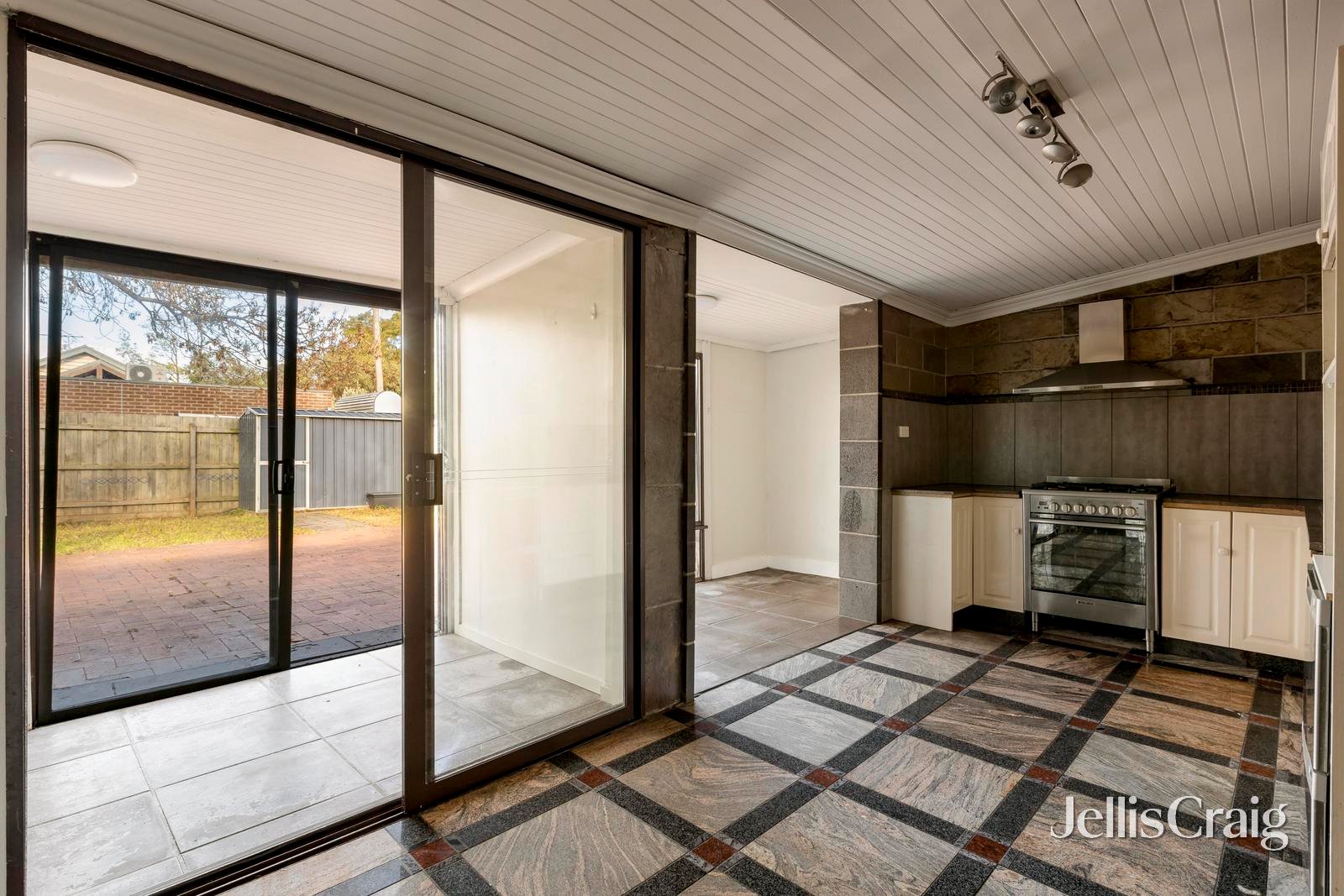 75 Rennie Street, Thornbury image 10