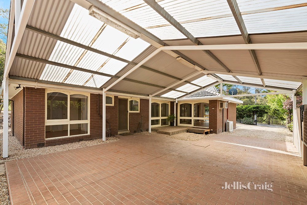 75 River Avenue, Plenty image 9