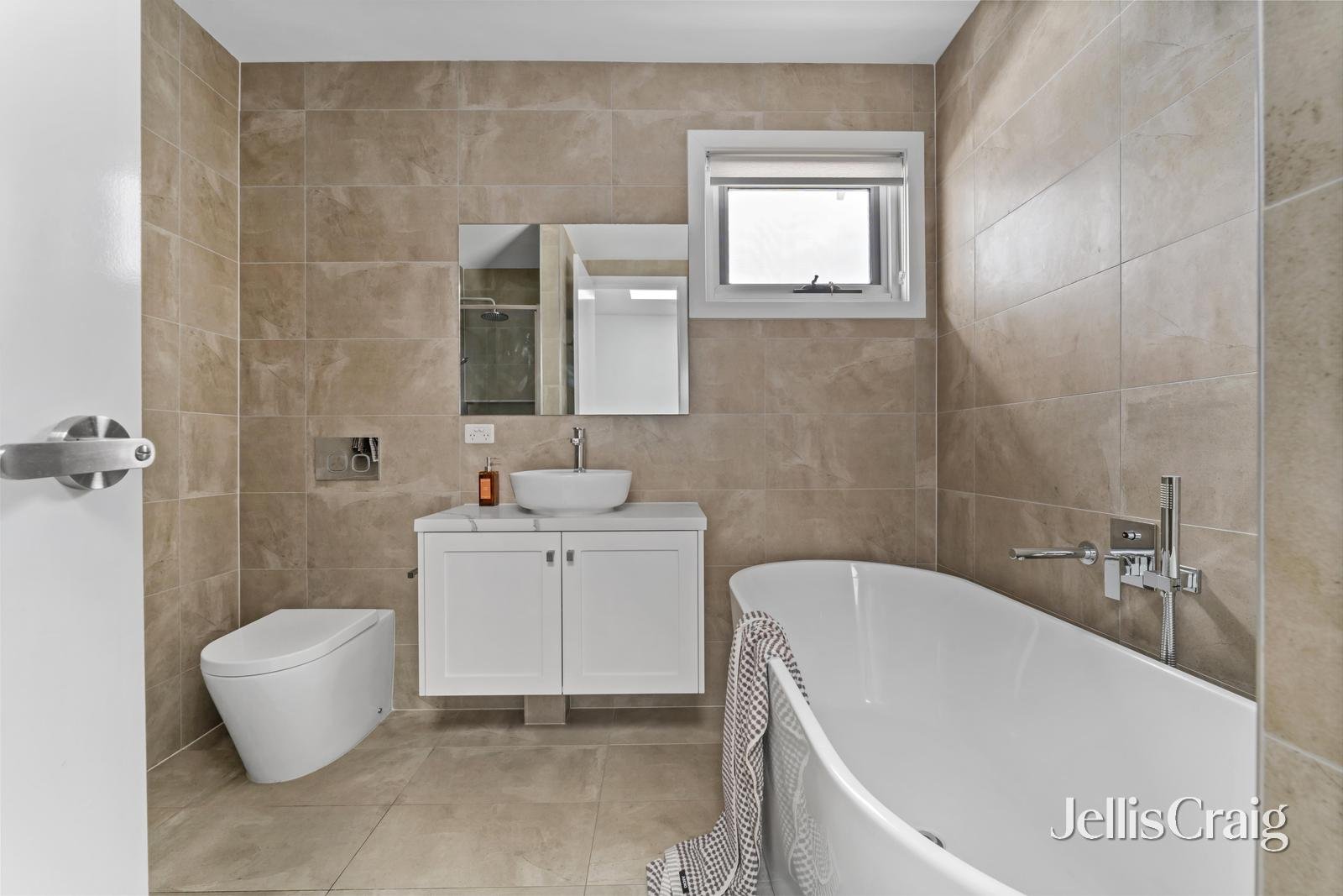 75 Schutt Street, Newport image 10