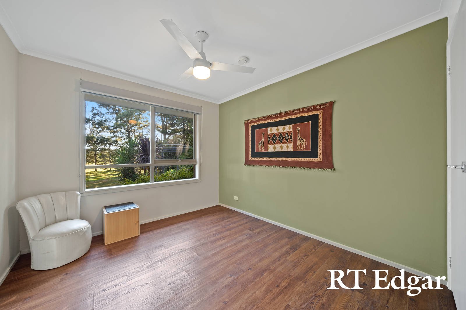 Property Gallery Thumbnail 12